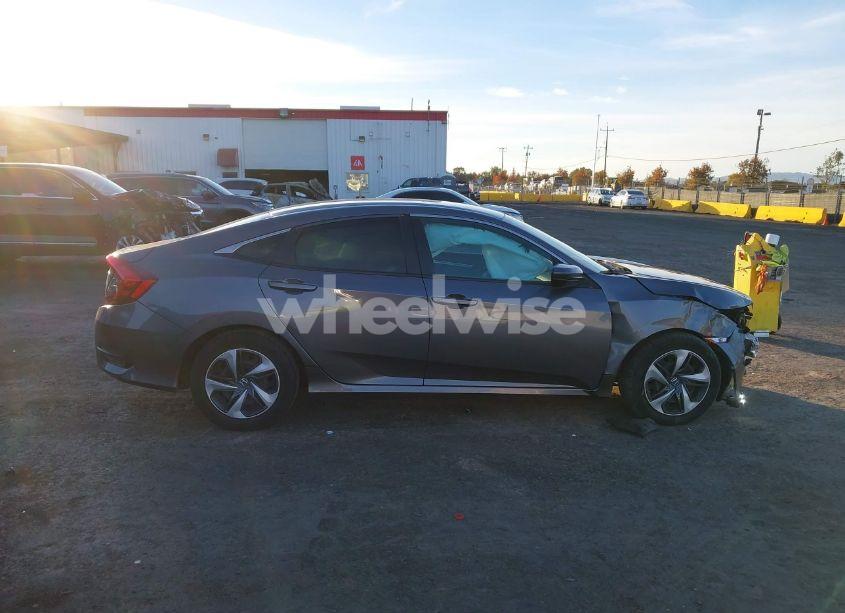 Photo 14 of 2019 Honda Civic LX (VIN 2HGFC2F6XKH605734)