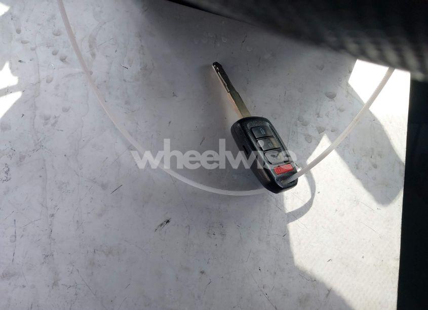 Photo 11 of 2020 Honda Civic LX (VIN 2HGFC2F6XLH528798)