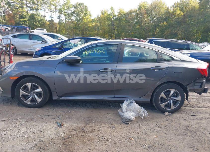 Photo 14 of 2020 Honda Civic LX (VIN 2HGFC2F6XLH552468)