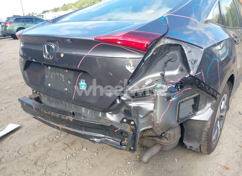 Photo 6 of 2020 Honda Civic LX (VIN 2HGFC2F6XLH552468)