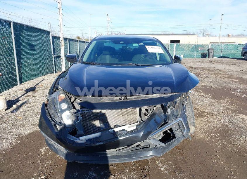 Photo 6 of 2020 Honda Civic LX (VIN 2HGFC2F6XLH553135)