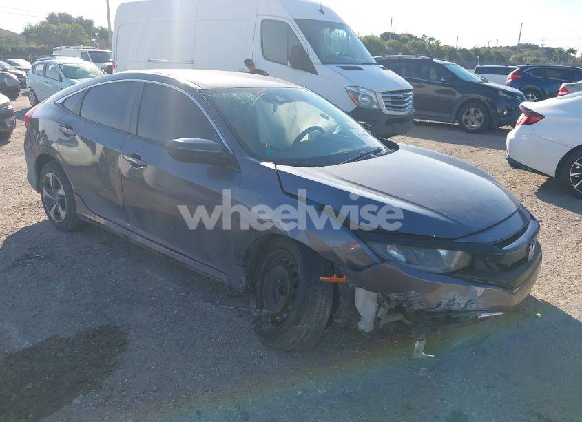 2020 Honda Civic LX (VIN 2HGFC2F6XLH556892) main photo