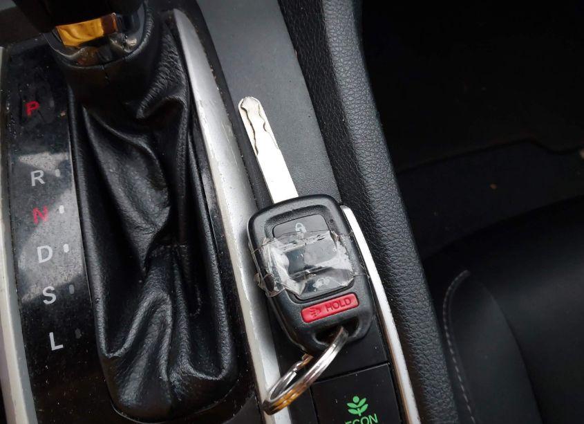 Photo 11 of 2020 Honda Civic LX (VIN 2HGFC2F6XLH560599)