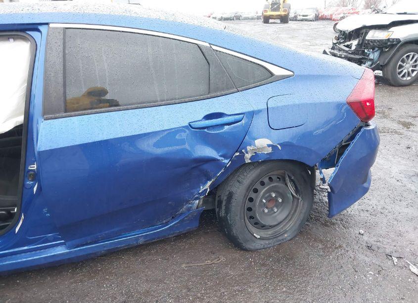 Photo 6 of 2020 Honda Civic LX (VIN 2HGFC2F6XLH560599)