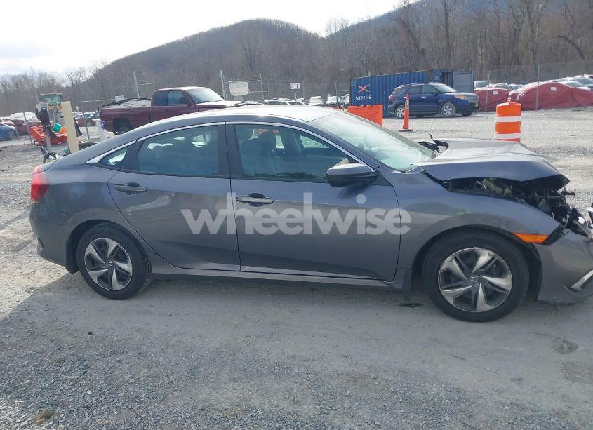 Photo 13 of 2020 Honda Civic LX (VIN 2HGFC2F6XLH588760)