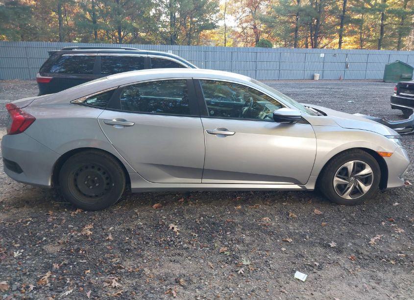 Photo 13 of 2021 Honda Civic LX (VIN 2HGFC2F6XMH517138)