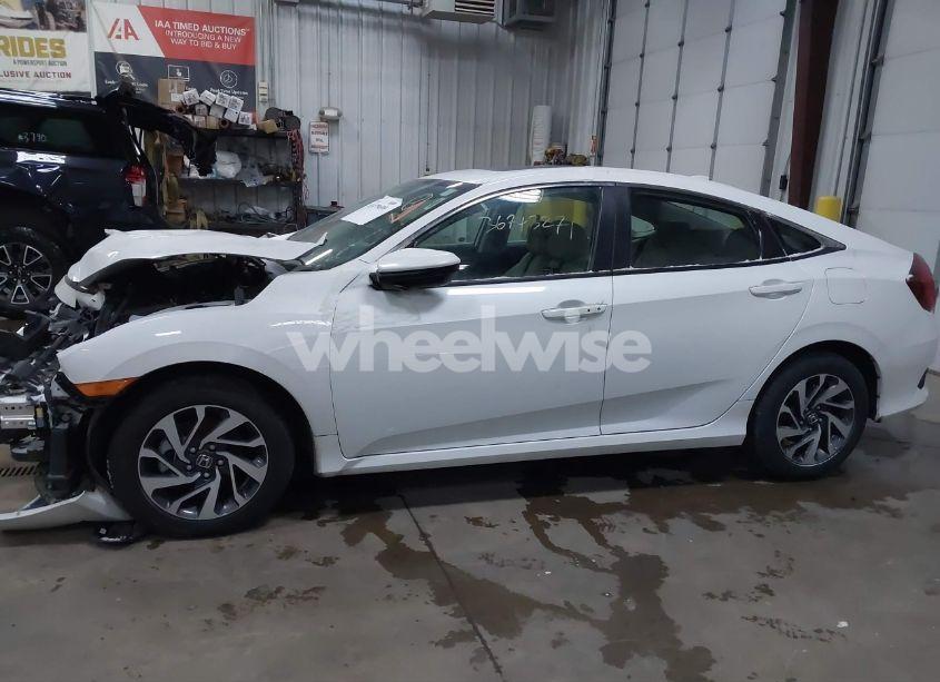 Photo 14 of 2018 Honda Civic EX (VIN 2HGFC2F70JH515905)