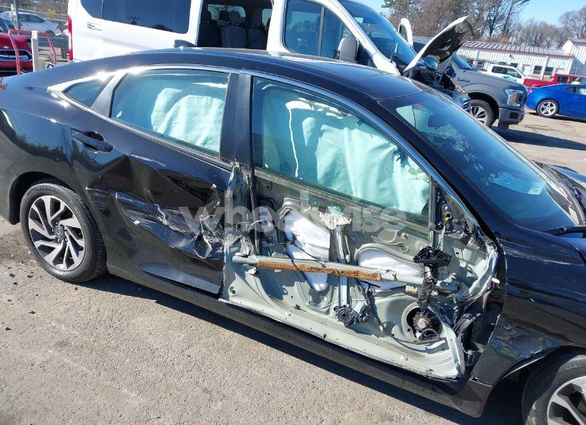 Photo 13 of 2018 Honda Civic EX (VIN 2HGFC2F70JH548287)