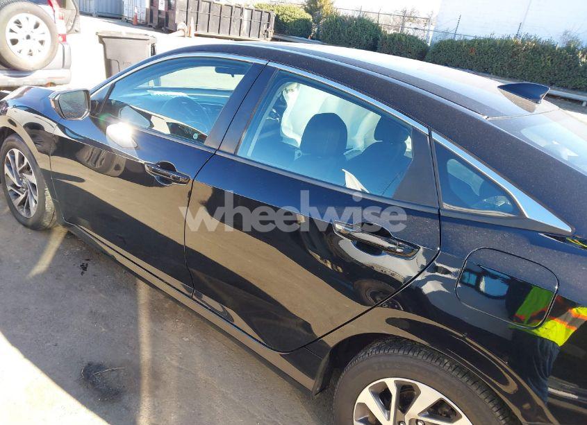 Photo 14 of 2018 Honda Civic EX (VIN 2HGFC2F70JH548287)