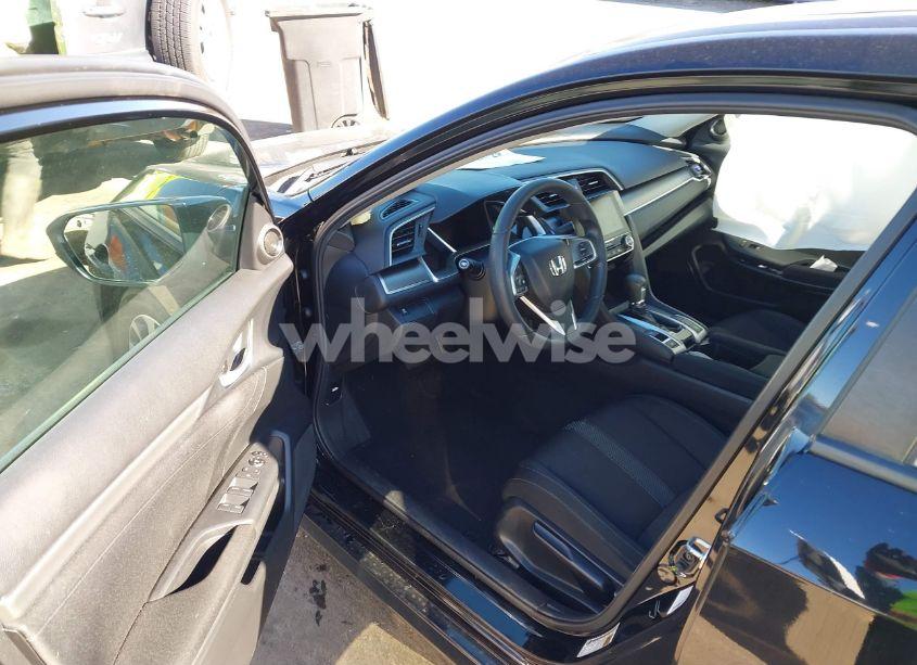 Photo 5 of 2018 Honda Civic EX (VIN 2HGFC2F70JH548287)