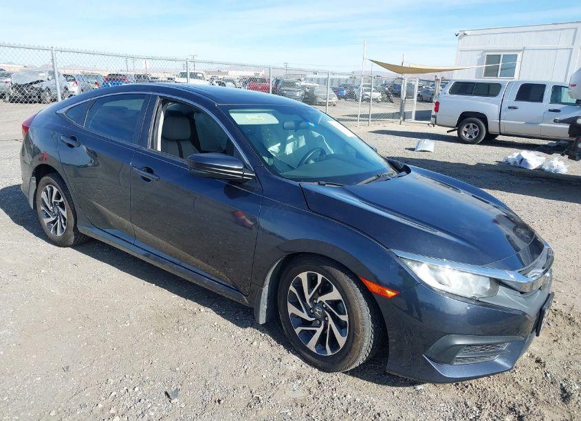 2018 Honda Civic EX (VIN 2HGFC2F70JH552663) main photo