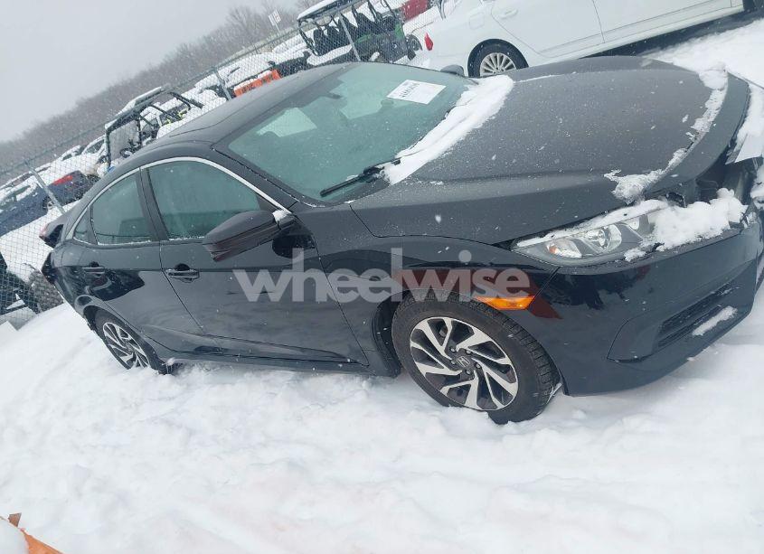 Photo 14 of 2018 Honda Civic EX (VIN 2HGFC2F70JH563081)