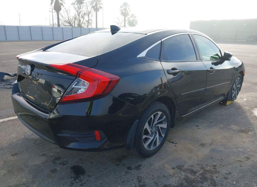 Photo 4 of 2018 Honda Civic EX (VIN 2HGFC2F70JH576039)