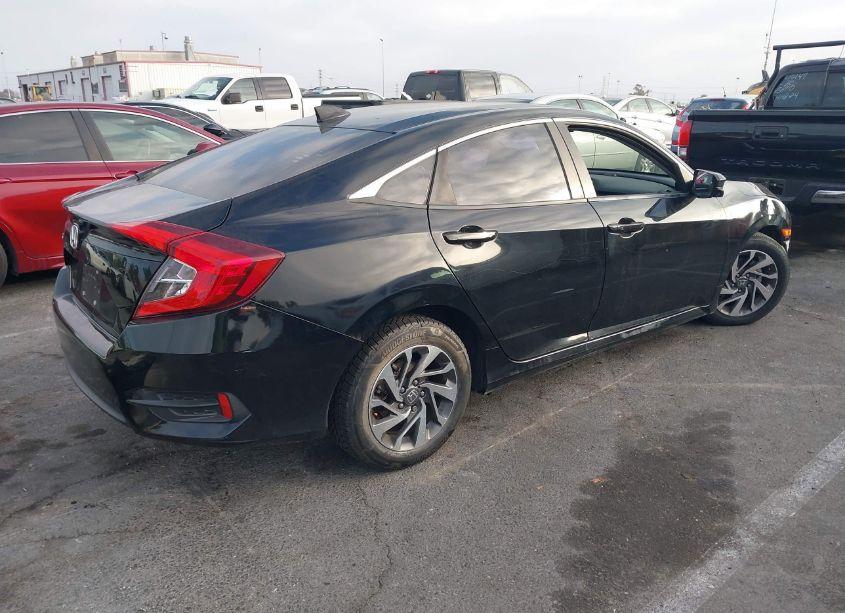 Photo 4 of 2018 Honda Civic EX (VIN 2HGFC2F70JH577823)