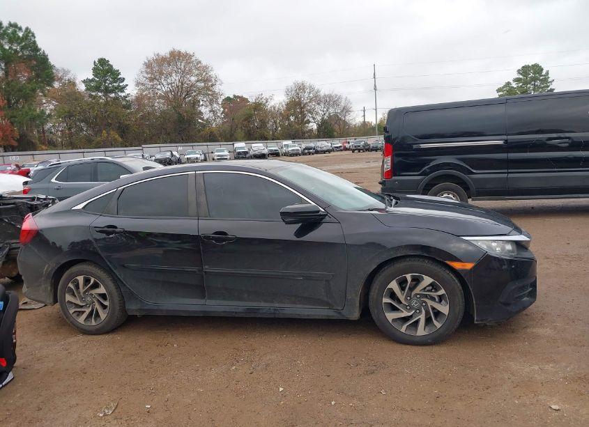 Photo 13 of 2018 Honda Civic EX (VIN 2HGFC2F70JH591382)