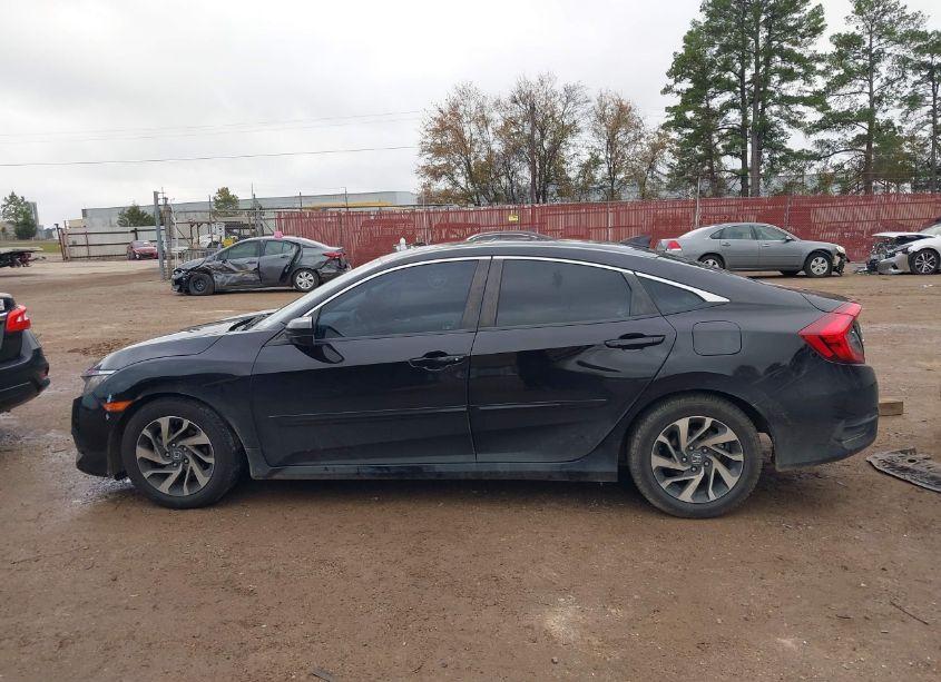 Photo 14 of 2018 Honda Civic EX (VIN 2HGFC2F70JH591382)