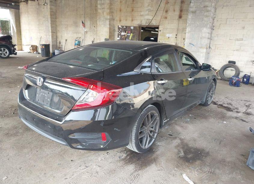 Photo 4 of 2016 Honda Civic EX (VIN 2HGFC2F71GH532902)