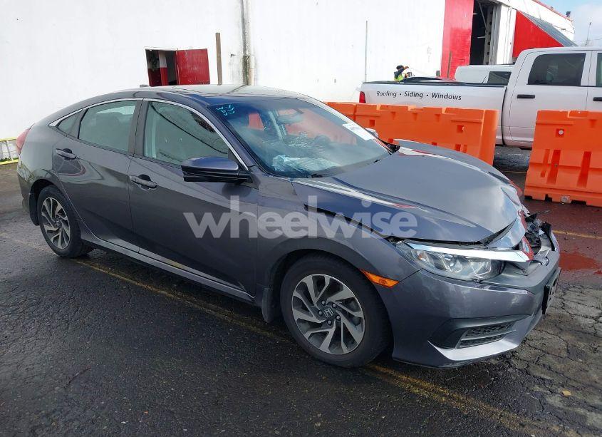 2017 Honda Civic EX (VIN 2HGFC2F71HH512800) main photo