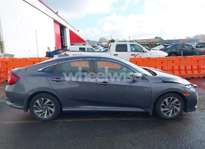 Photo 13 of 2017 Honda Civic EX (VIN 2HGFC2F71HH512800)