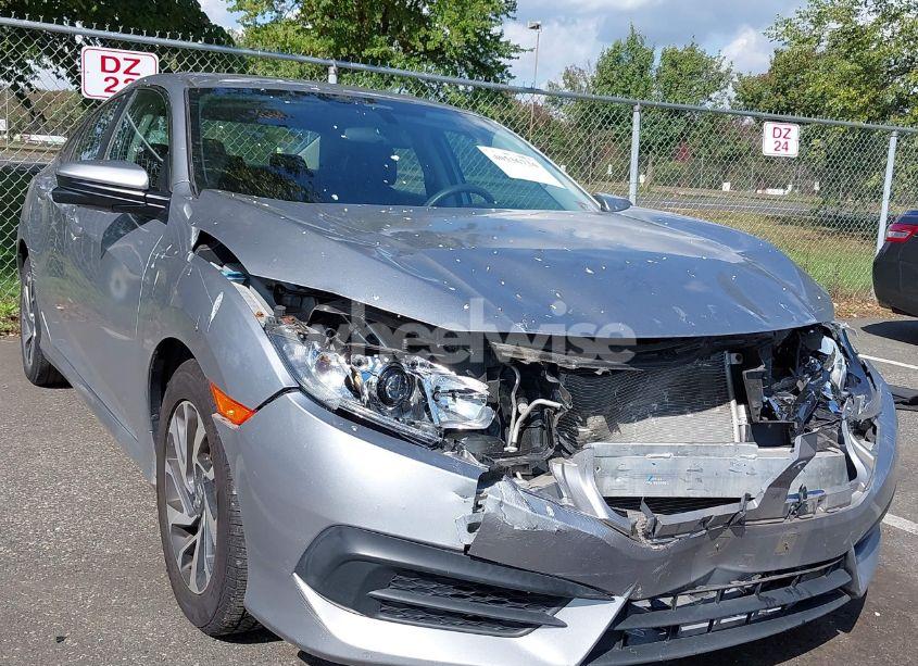 2017 Honda Civic EX (VIN 2HGFC2F71HH548275) main photo