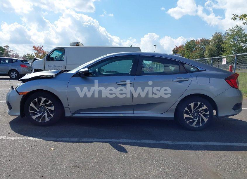 Photo 14 of 2017 Honda Civic EX (VIN 2HGFC2F71HH548275)