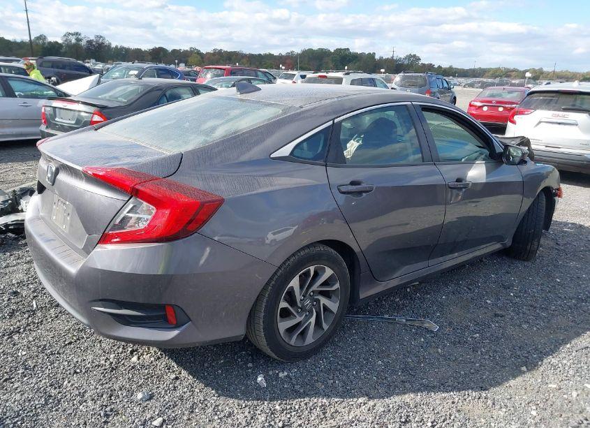 Photo 4 of 2017 Honda Civic EX (VIN 2HGFC2F71HH570096)