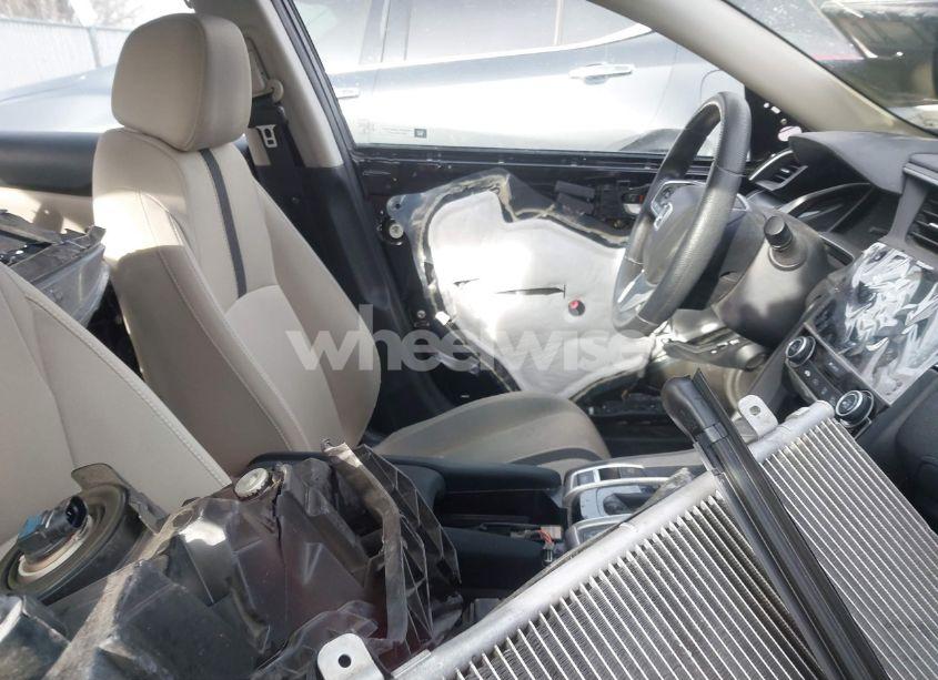 Photo 5 of 2017 Honda Civic EX (VIN 2HGFC2F71HH571930)