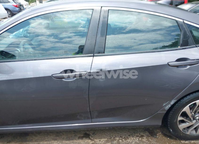 Photo 14 of 2018 Honda Civic EX (VIN 2HGFC2F71JH501947)