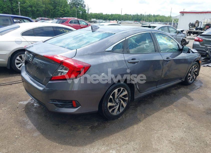 Photo 4 of 2018 Honda Civic EX (VIN 2HGFC2F71JH501947)