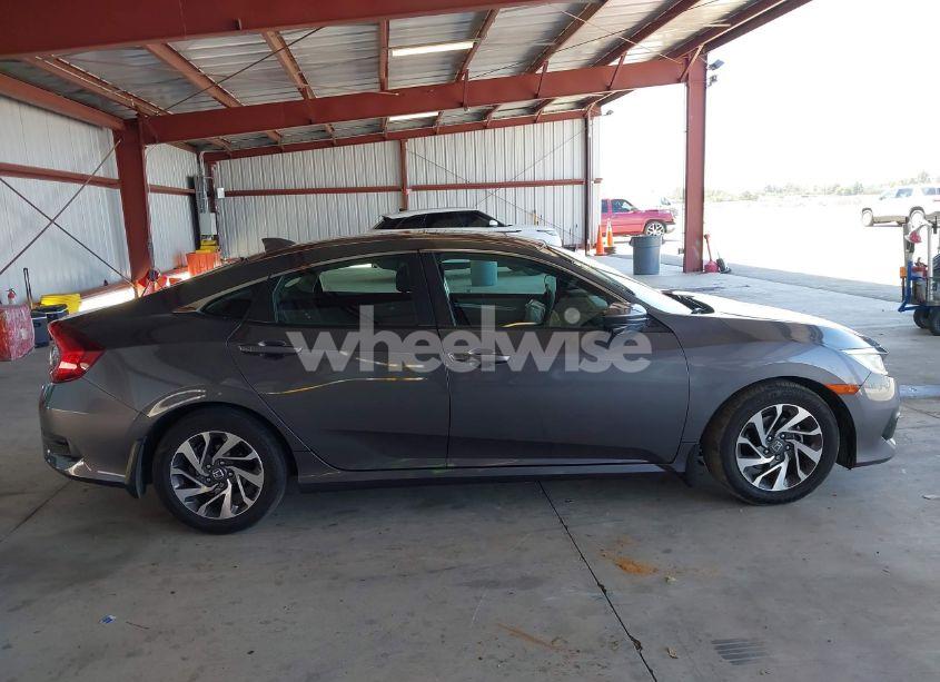 Photo 13 of 2018 Honda Civic EX (VIN 2HGFC2F71JH514665)