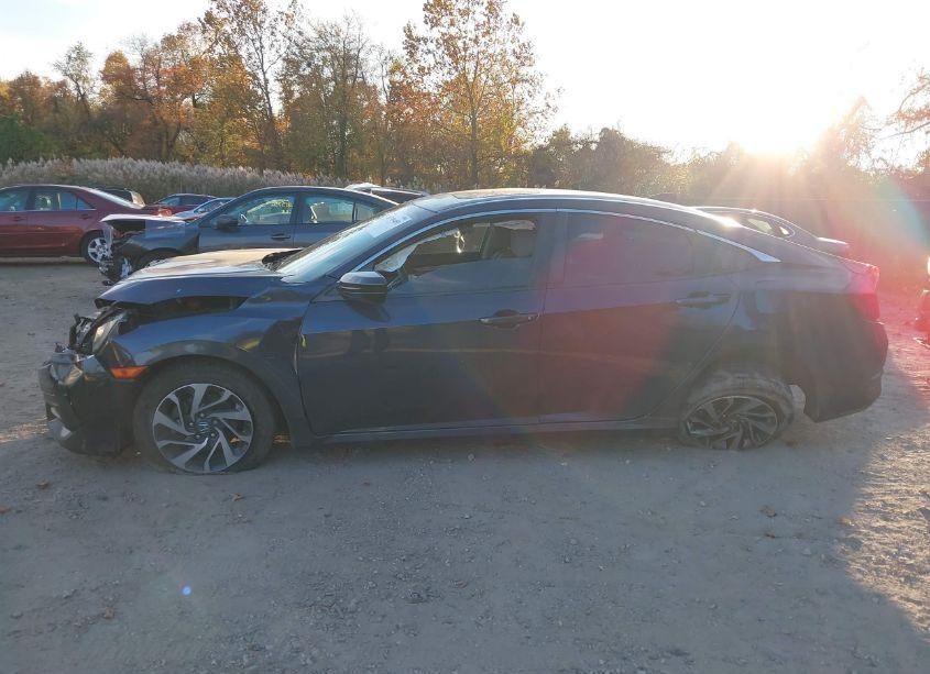 Photo 14 of 2018 Honda Civic EX (VIN 2HGFC2F71JH548623)