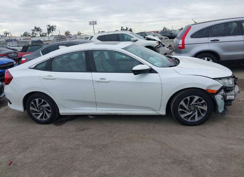 Photo 14 of 2018 Honda Civic EX (VIN 2HGFC2F71JH562375)