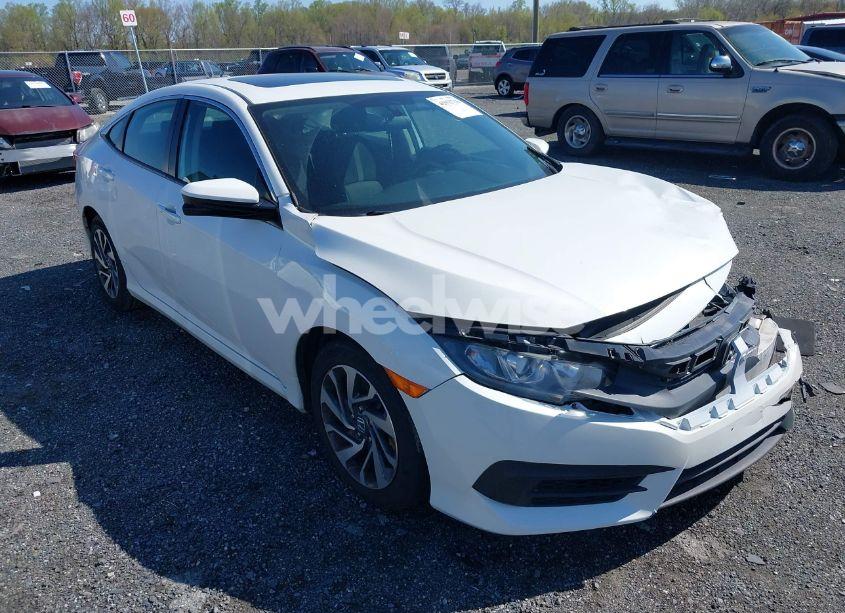 2018 Honda Civic EX (VIN 2HGFC2F71JH569178) main photo