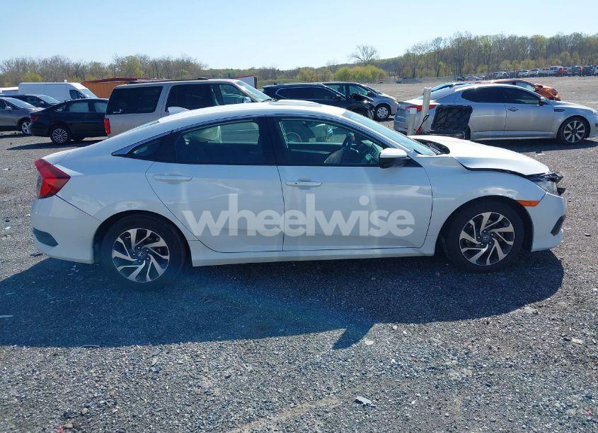 Photo 13 of 2018 Honda Civic EX (VIN 2HGFC2F71JH569178)