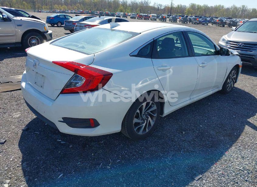 Photo 4 of 2018 Honda Civic EX (VIN 2HGFC2F71JH569178)