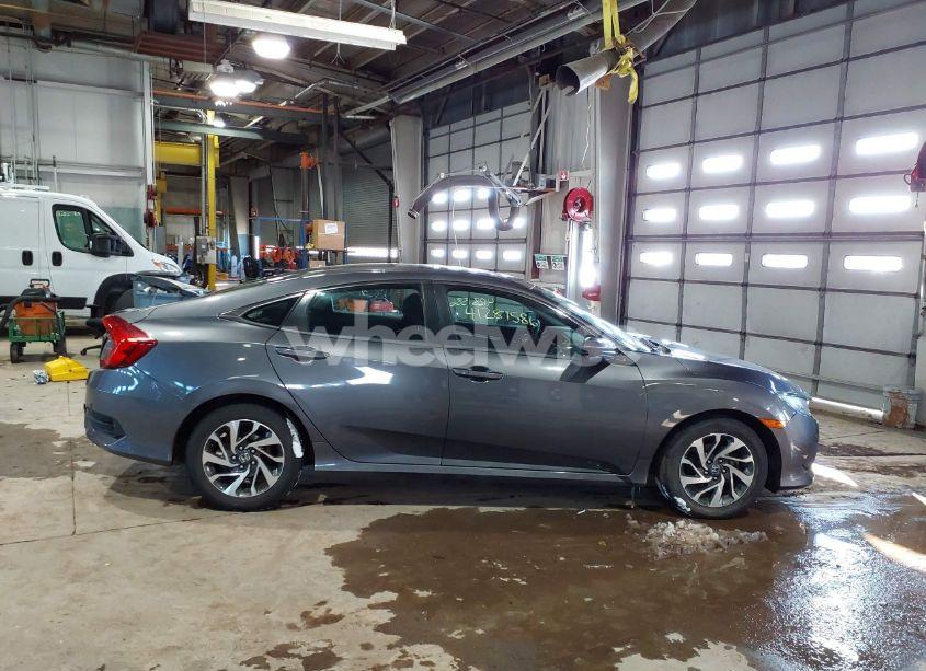 Photo 13 of 2016 Honda Civic EX (VIN 2HGFC2F72GH502968)