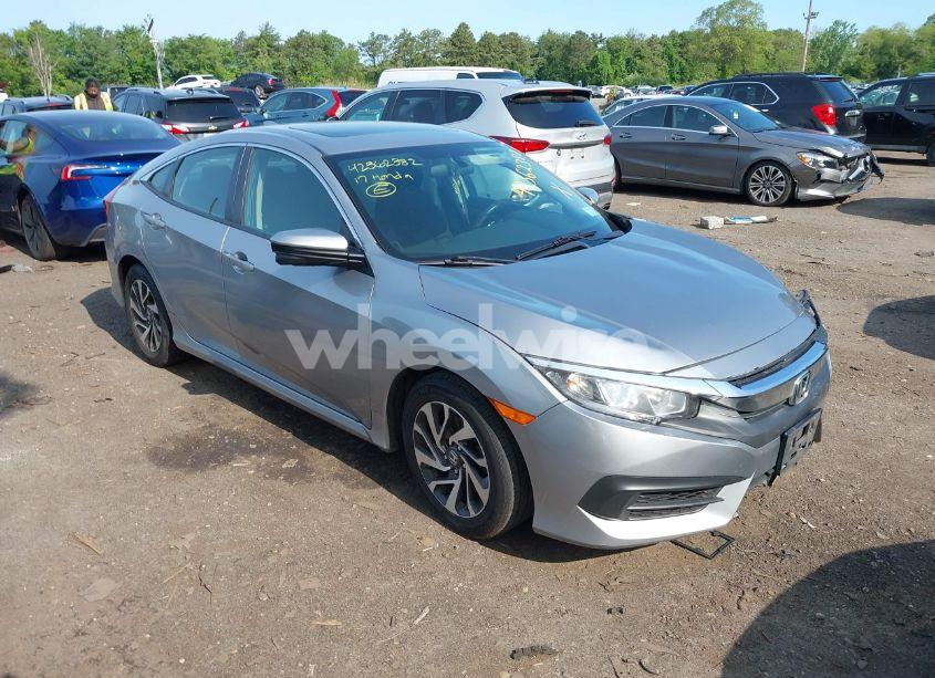 2017 Honda Civic EX (VIN 2HGFC2F72HH520517) main photo