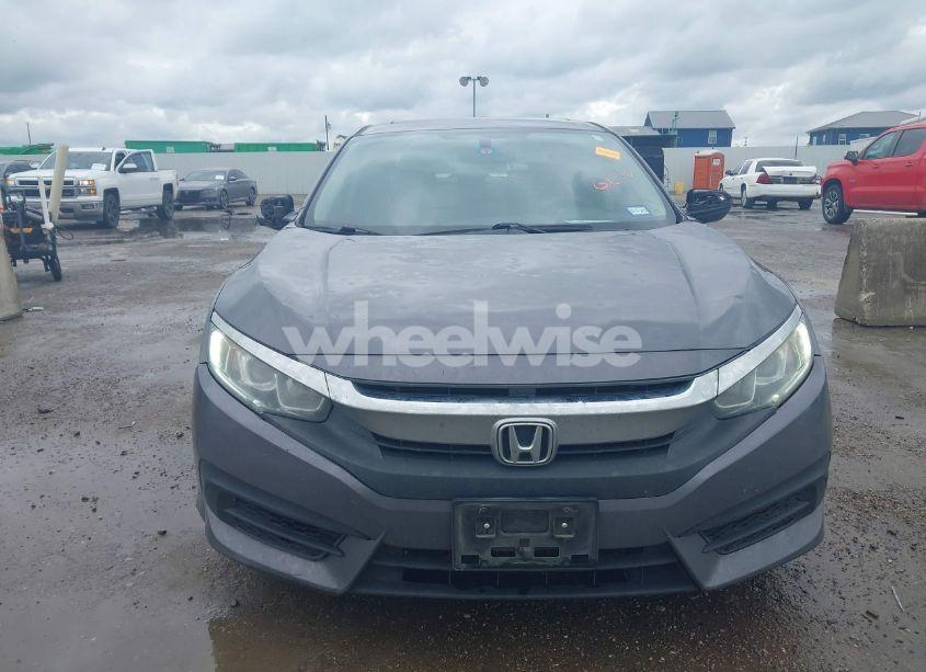 Photo 12 of 2018 Honda Civic EX (VIN 2HGFC2F72JH578309)