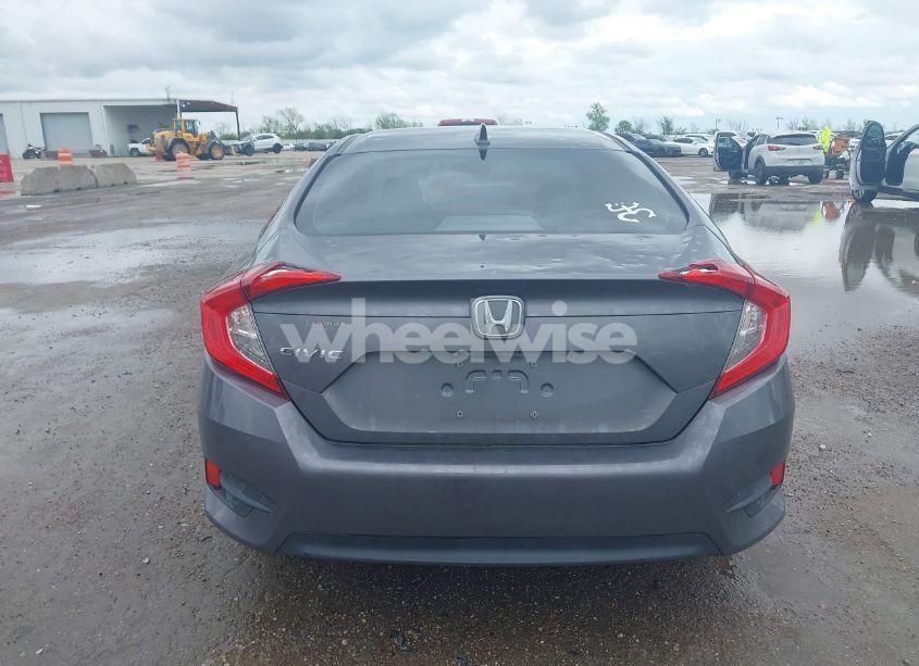 Photo 16 of 2018 Honda Civic EX (VIN 2HGFC2F72JH578309)