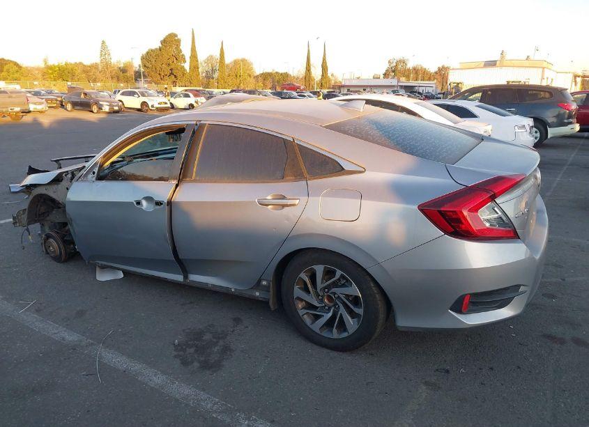 Photo 15 of 2018 Honda Civic SEDAN (VIN 2HGFC2F72JH594669)