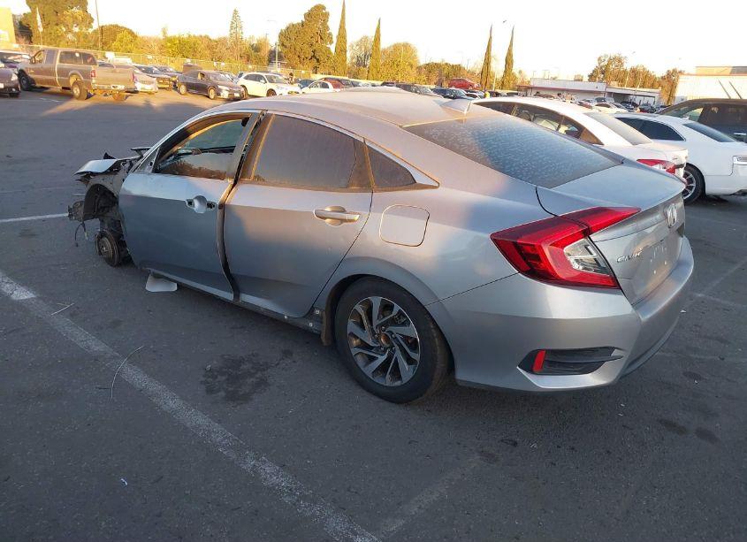 Photo 3 of 2018 Honda Civic SEDAN (VIN 2HGFC2F72JH594669)