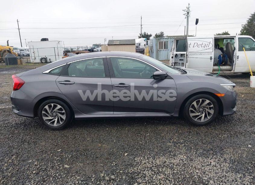 Photo 13 of 2017 Honda Civic EX (VIN 2HGFC2F73HH517867)