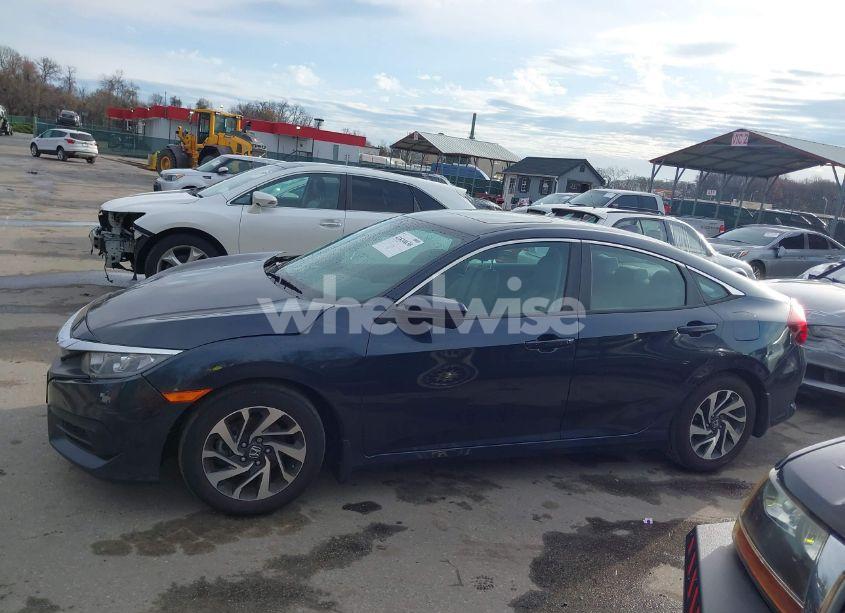 Photo 14 of 2018 Honda Civic EX (VIN 2HGFC2F73JH516093)