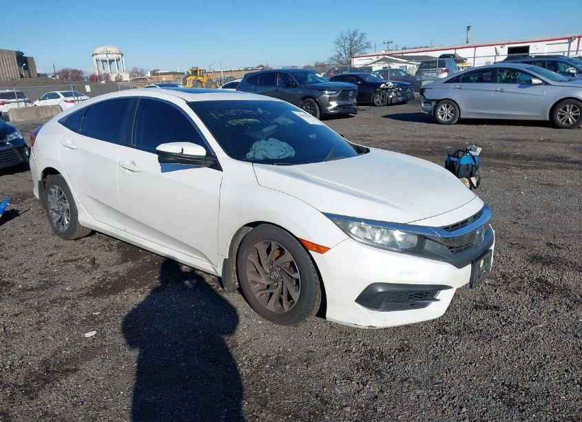 2018 Honda Civic EX (VIN 2HGFC2F73JH518992) main photo