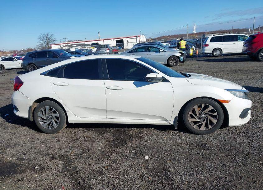Photo 13 of 2018 Honda Civic EX (VIN 2HGFC2F73JH518992)