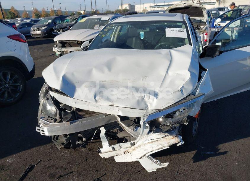 Photo 6 of 2018 Honda Civic EX (VIN 2HGFC2F73JH543889)