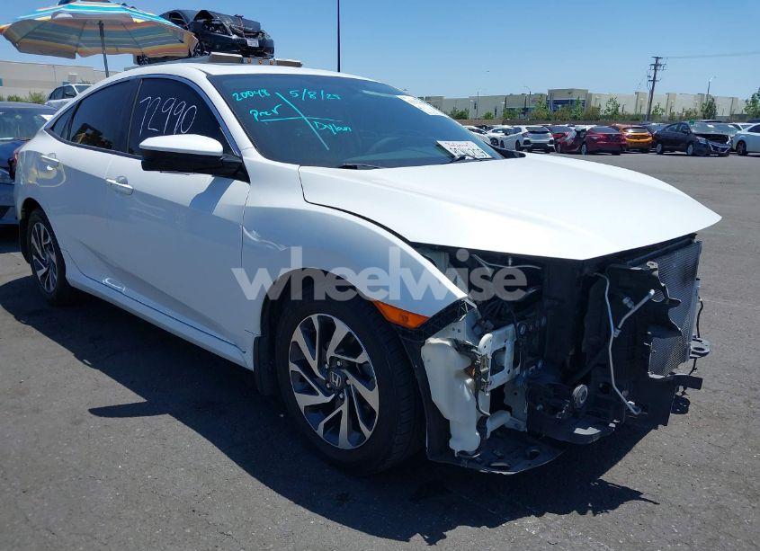 2018 Honda Civic EX (VIN 2HGFC2F73JH551118) main photo