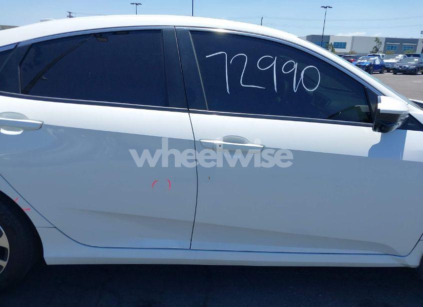 Photo 14 of 2018 Honda Civic EX (VIN 2HGFC2F73JH551118)