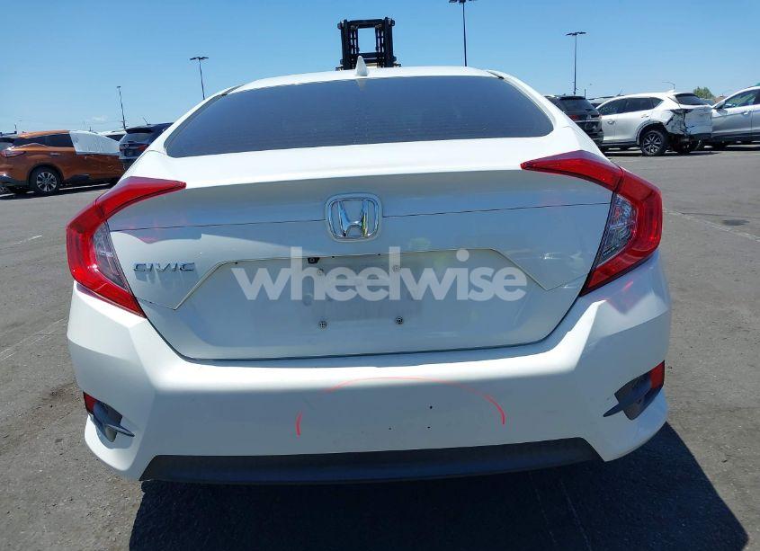 Photo 17 of 2018 Honda Civic EX (VIN 2HGFC2F73JH551118)