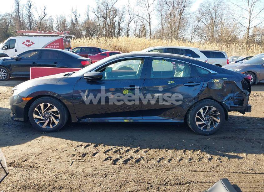 Photo 15 of 2018 Honda Civic EX (VIN 2HGFC2F73JH556254)